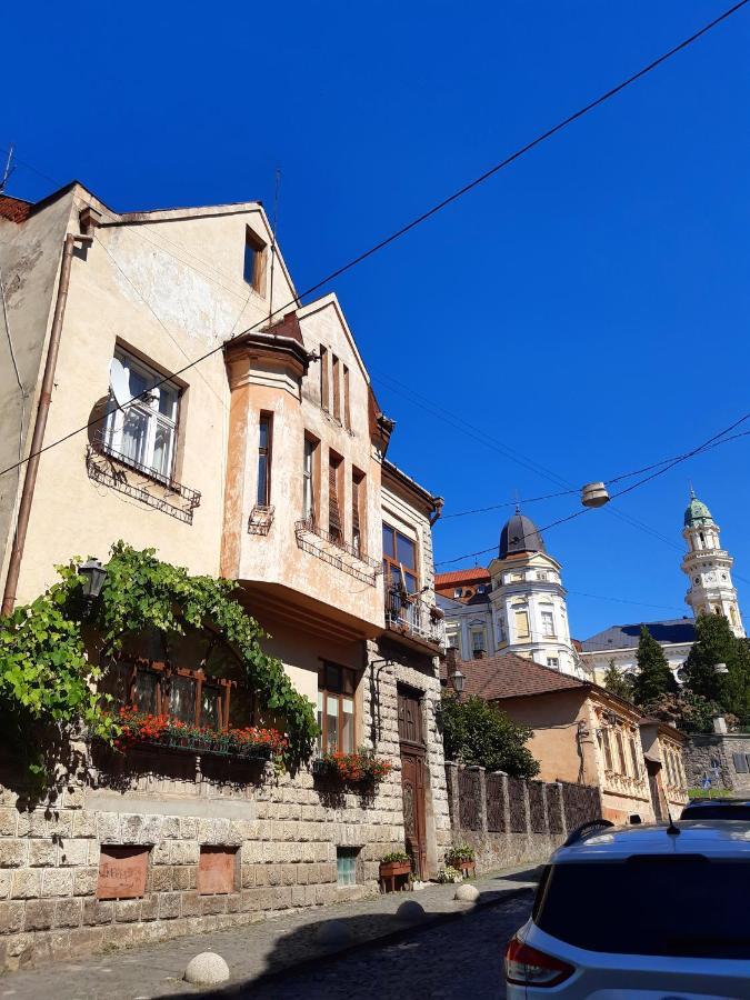 Старовинні Апартаменти У Центрі Міста أوزهورود المظهر الخارجي الصورة